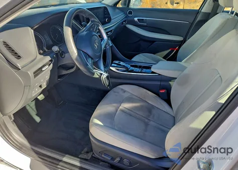 2021 Hyundai Sonata Hybrid z USA, uszkodzony, nr VIN KMHL34JJ7MA034869